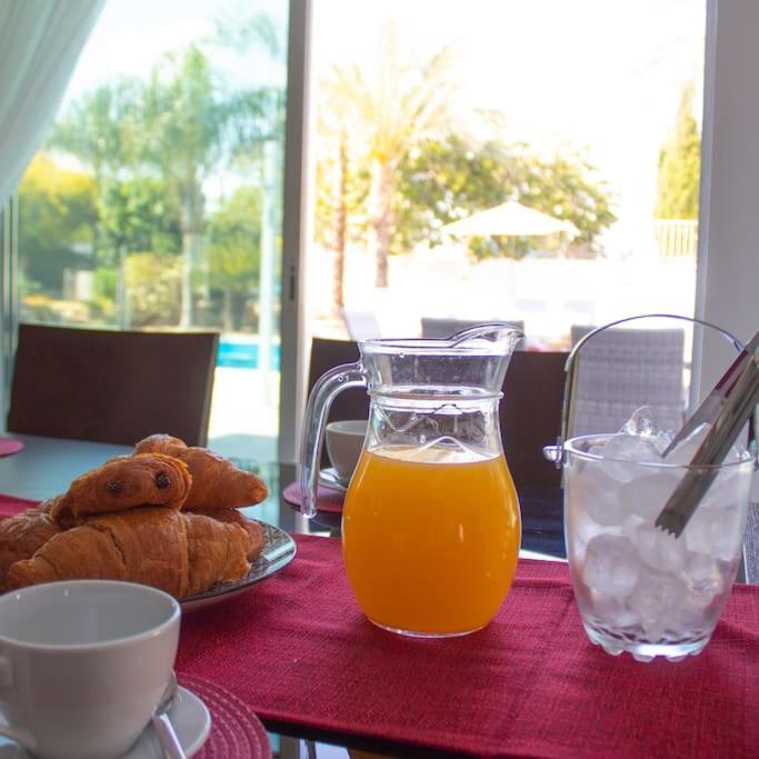 Villa Artemis Larnaca Ngoại thất bức ảnh